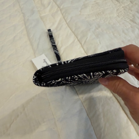 NWT, OS, VERA BRADLEY, WALLET - Picture 7 of 10